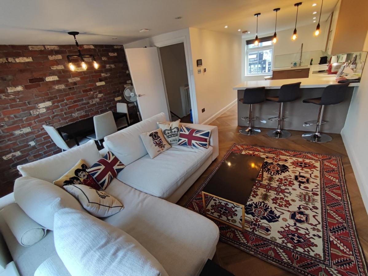 Modern 2 Bedroom Flat With Private Outdoor Terrace Londen Buitenkant foto