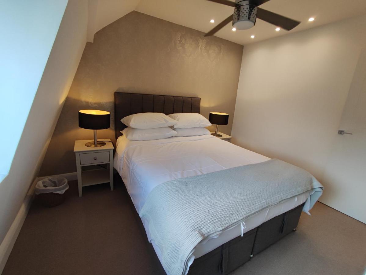 Modern 2 Bedroom Flat With Private Outdoor Terrace Londen Buitenkant foto